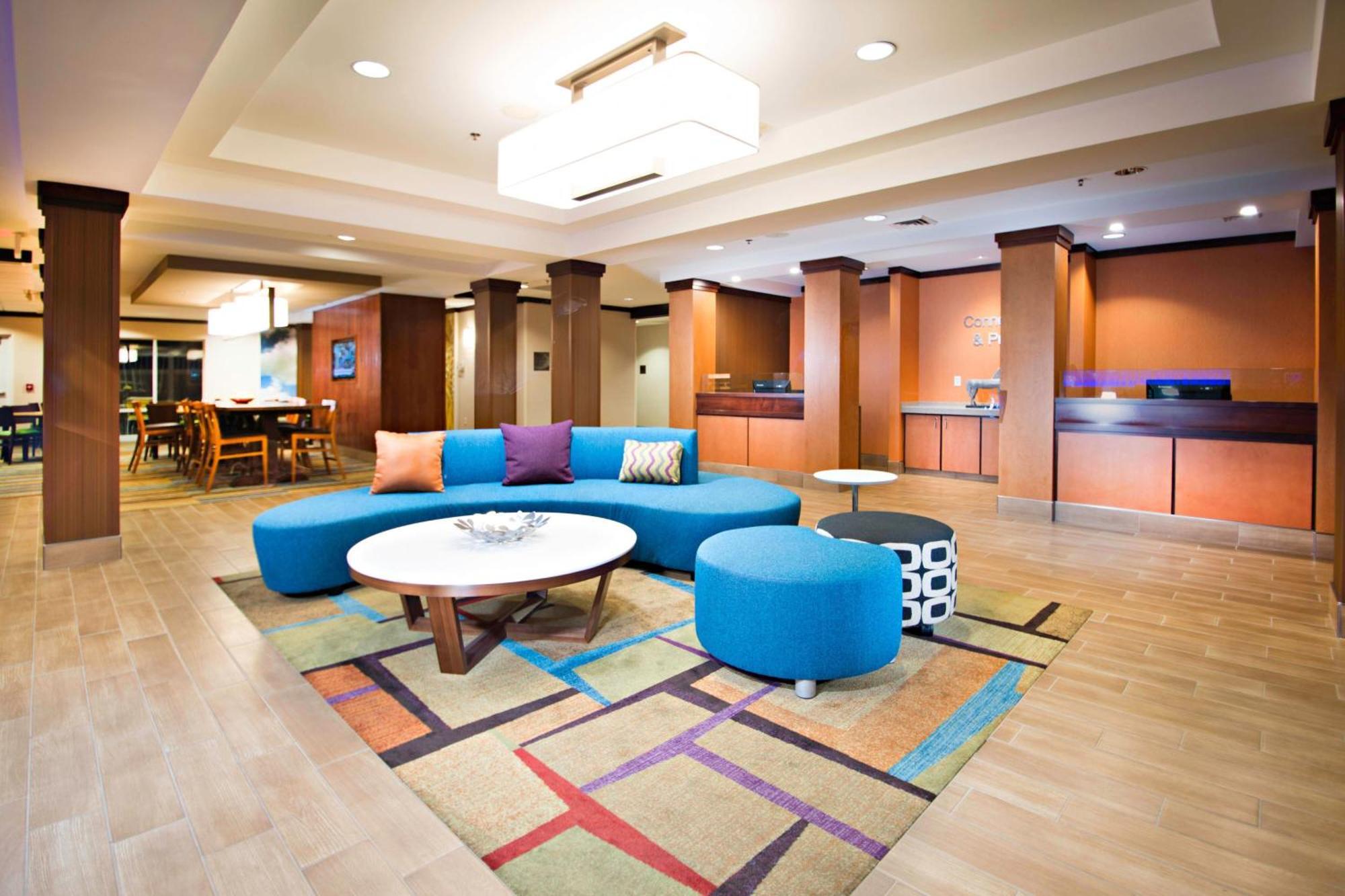 Fairfield & Hotel