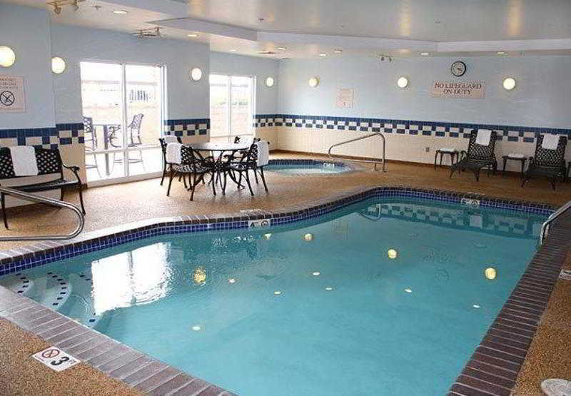Fairfield & Hotel 3*